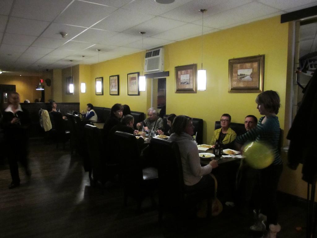 Le Voyageur Inn Mattawa Zewnętrze zdjęcie