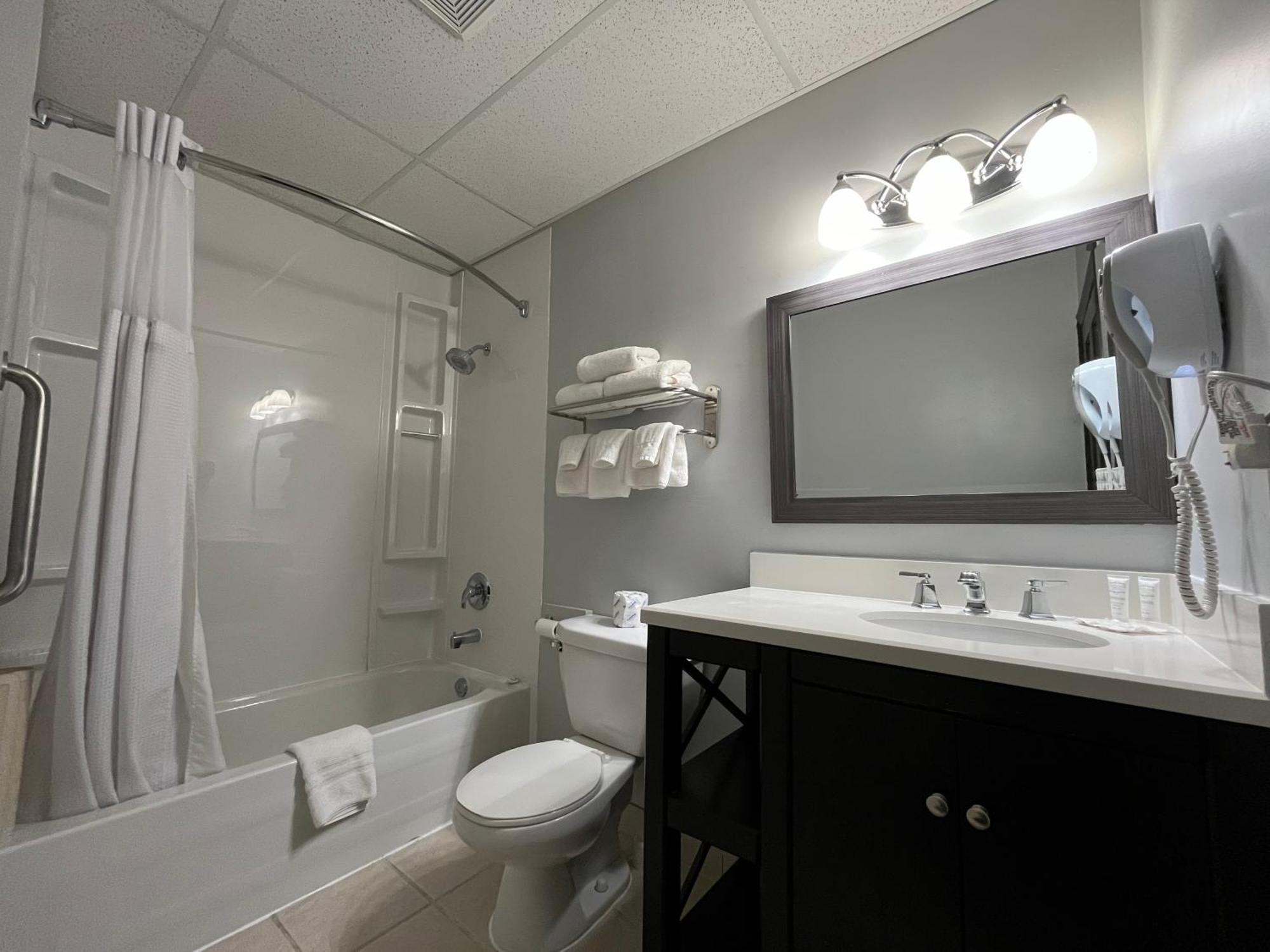 Le Voyageur Inn Mattawa Zewnętrze zdjęcie