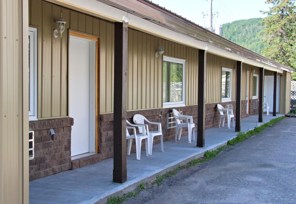 Le Voyageur Inn Mattawa Zewnętrze zdjęcie